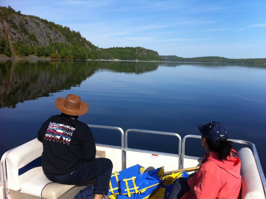 Lake Lauzon Resort Blind River Exteriör bild