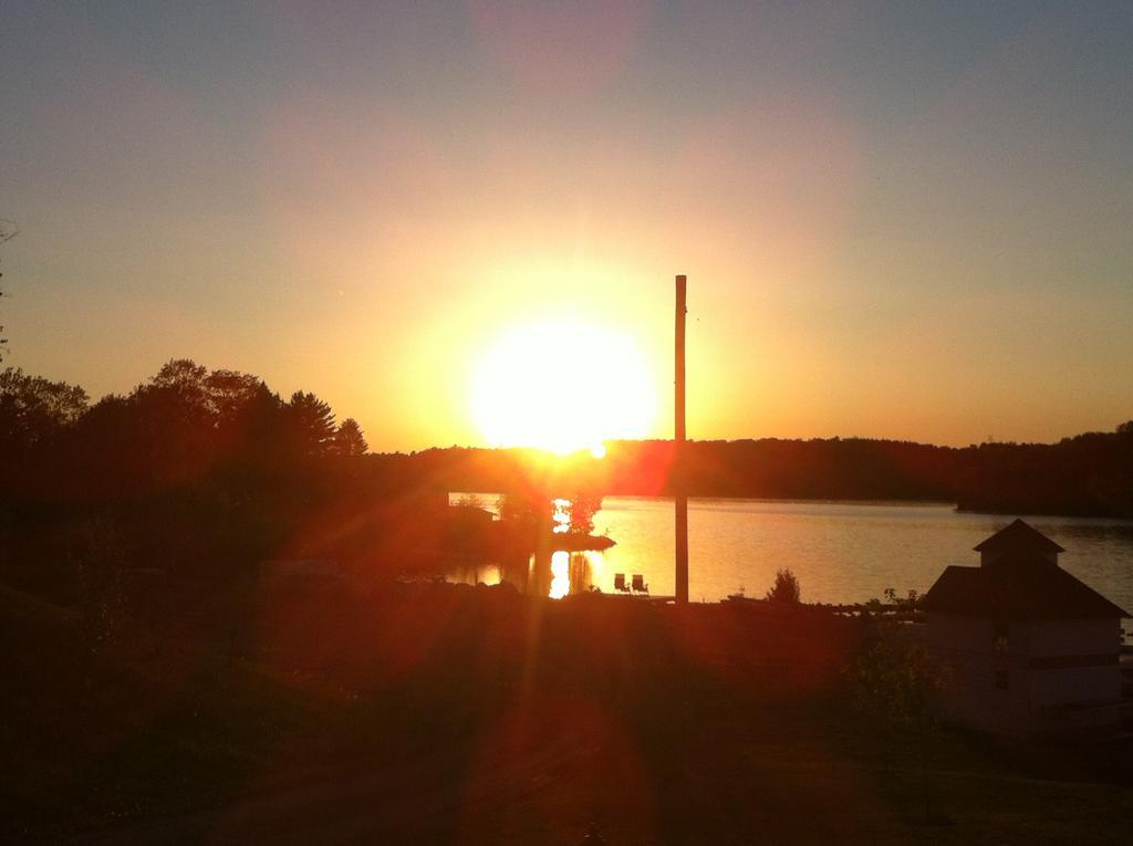 Lake Lauzon Resort Blind River Exteriör bild