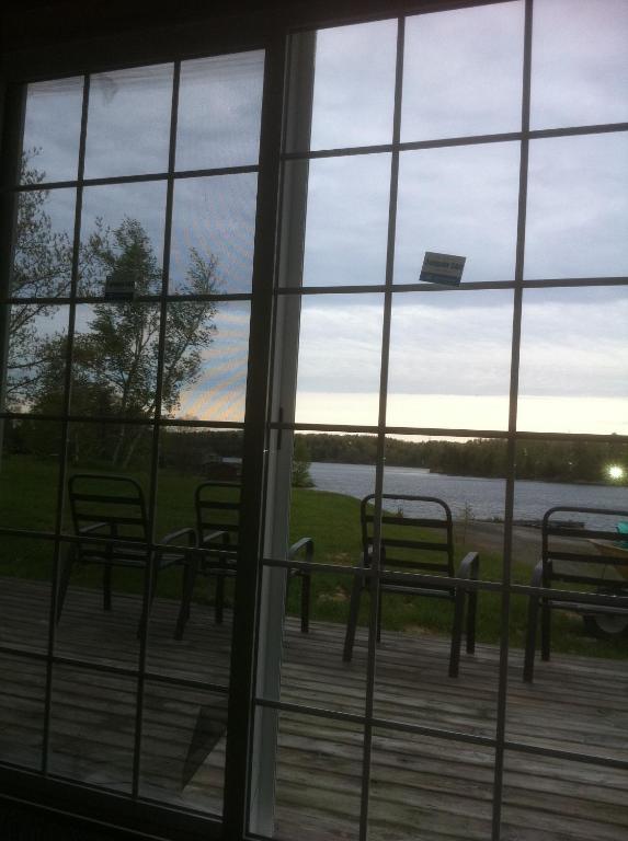 Lake Lauzon Resort Blind River Exteriör bild